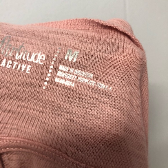 Flirtitude Active Long Sleeve w/cutout Size M - Picture 6 of 6